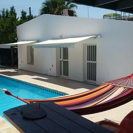 Alekas Pool And Garden Casa de Férias *