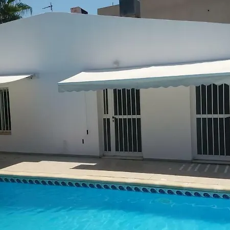 Vakantiehuis Pool&garden Paphos