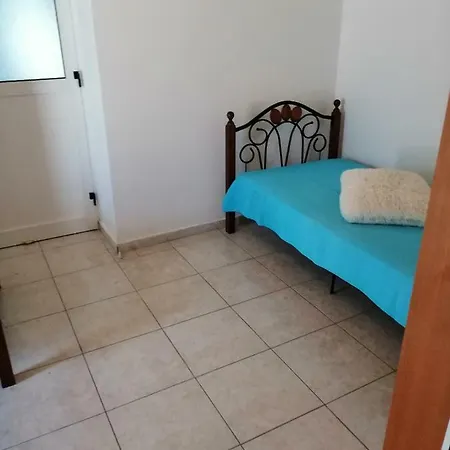 Nyaraló Alekas Pool And Garden