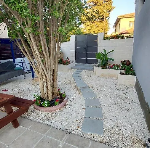 Alekas Pool And Garden Prázdninový dům *