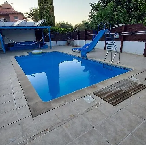 Alekas Pool And Garden