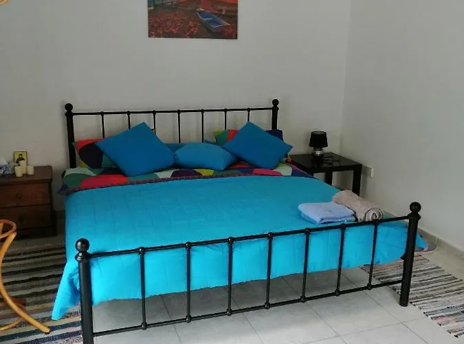 Feriehus Alekas Pool And Garden Paphos